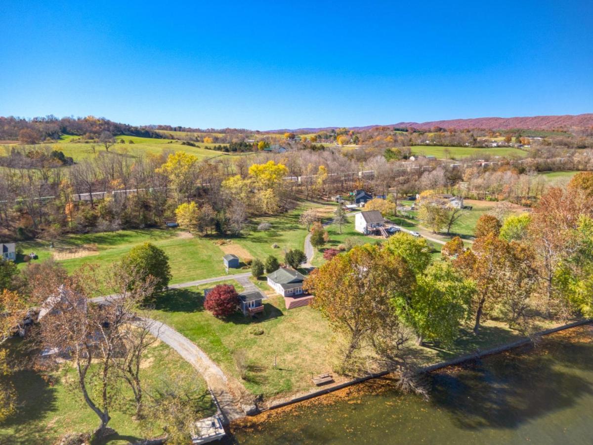 House On The New River, 3Br, 20 Minutes From Vt Radford Exterior photo